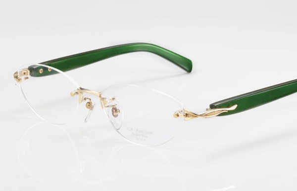 ラグジュアリーなフレームのご紹介　2/28まで